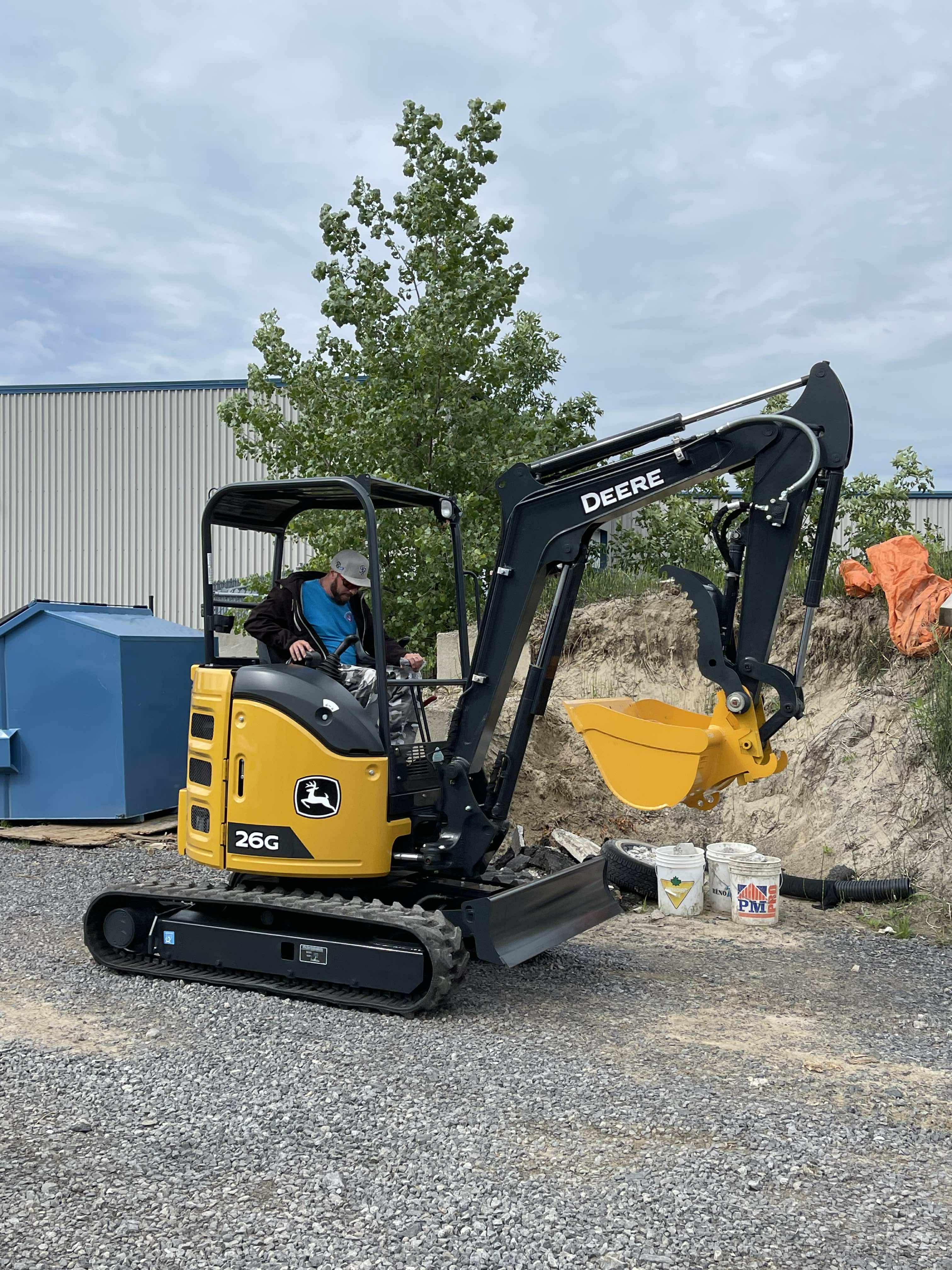 Mini-Excavation — Solage Paquette